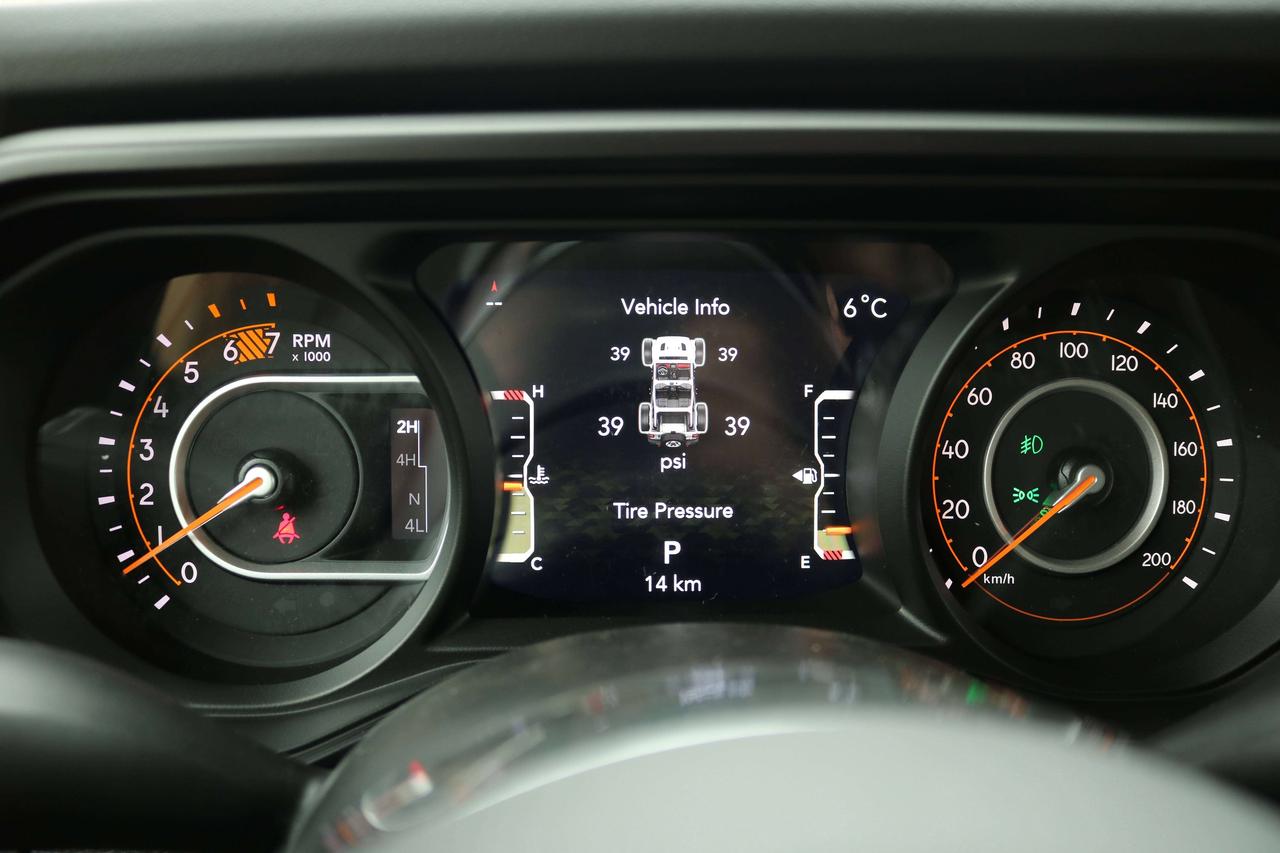 2026 Jeep Wrangler Sahara | SKY POWER TOP Photo