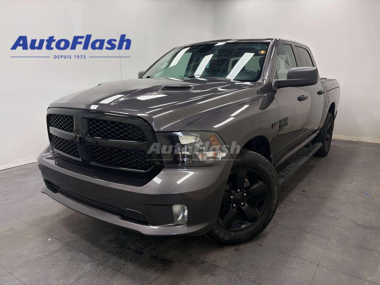 +Attache remorque / Trailer hitch 
+Bluetooth  
+Cam&eacute;ra de recul / Backup camera 
+Commandes de radio au volant / Steering wheel audio controls 
+R&eacute;gulateur de vitesse  / Cruise control 
+Syst&egrave;me dassistance stationnement / Park assist system 
+Un seul propri&eacute;taire / One owner
+Aucun Accident /  No accidents
+V&eacute;rifi&eacute; par Carfax / Carfax verified
+Kilom&eacute;trage certifi&eacute; / Certified kilometers
+Historique dentretien / Maintenance history
+Protection m&eacute;canique disponible / Mechanical protection available
+Ce v&eacute;hicule a &eacute;t&eacute; achet&eacute; dun particulier / This vehicle was bought from a private seller

Visitez notre page Google pour voir tous les commentaires positifs que nos clients nous laissent.
 
Financement rapide et facile, 1ere, 2e et 3e chances au cr&eacute;dit, approbation en 30 minutes, taux dacceptation tr&egrave;s &eacute;lev&eacute;. 

Essayez notre demande de cr&eacute;dit s&eacute;curis&eacute; en ligne, sans obligation! 

Nous sommes les sp&eacute;cialistes des autos, fourgonnettes, VUS, 4x4, et les camions l&eacute;gers jusqu&agrave; une tonne. 

*Seulement le nettoyage de base du v&eacute;hicule, fait par un sous-traitant, est inclus. Pour un perfectionnement de lesth&eacute;tique int&eacute;rieur/ext&eacute;rieur, dont une d&eacute;contamination de la peinture, des retouches de peinture, faites par nos experts en esth&eacute;tique, une somme de 249$ sera ajout&eacute;e &agrave; votre facture. Aussi disponible, loption dimmatriculer la voiture sur place, qui vous permet d&eacute;pargner du temps et le co&ucirc;t de 25$ du transit temporaire.

*************

Since 1975 AutoFlash has offered the best price-quality and excellent service. 

Visit our Google page to read all the nice things our clients have to say about us.

We have financing for all credit situations. 1st 2nd 3rd chance credit with an excellent approval rate!

Try our secured online credit application any time, with no obligation! 

We specialize in all brands, makes and models. Whether you need a car, truck, SUV or minivan, we can help you.

And if we dont have it, well find it for you!

*Only the basic cleaning of the vehicle, done by a subcontractor, is included in the advertised price. For a complete interior/exterior detailing, done by our esthetic specialists, which includes a complete paint decontamination and paint touch-ups if needed, an amount of 249$ will be added to your invoice. Also available, in-house licensing, which allows you to save the $25 for a temporary Transit.