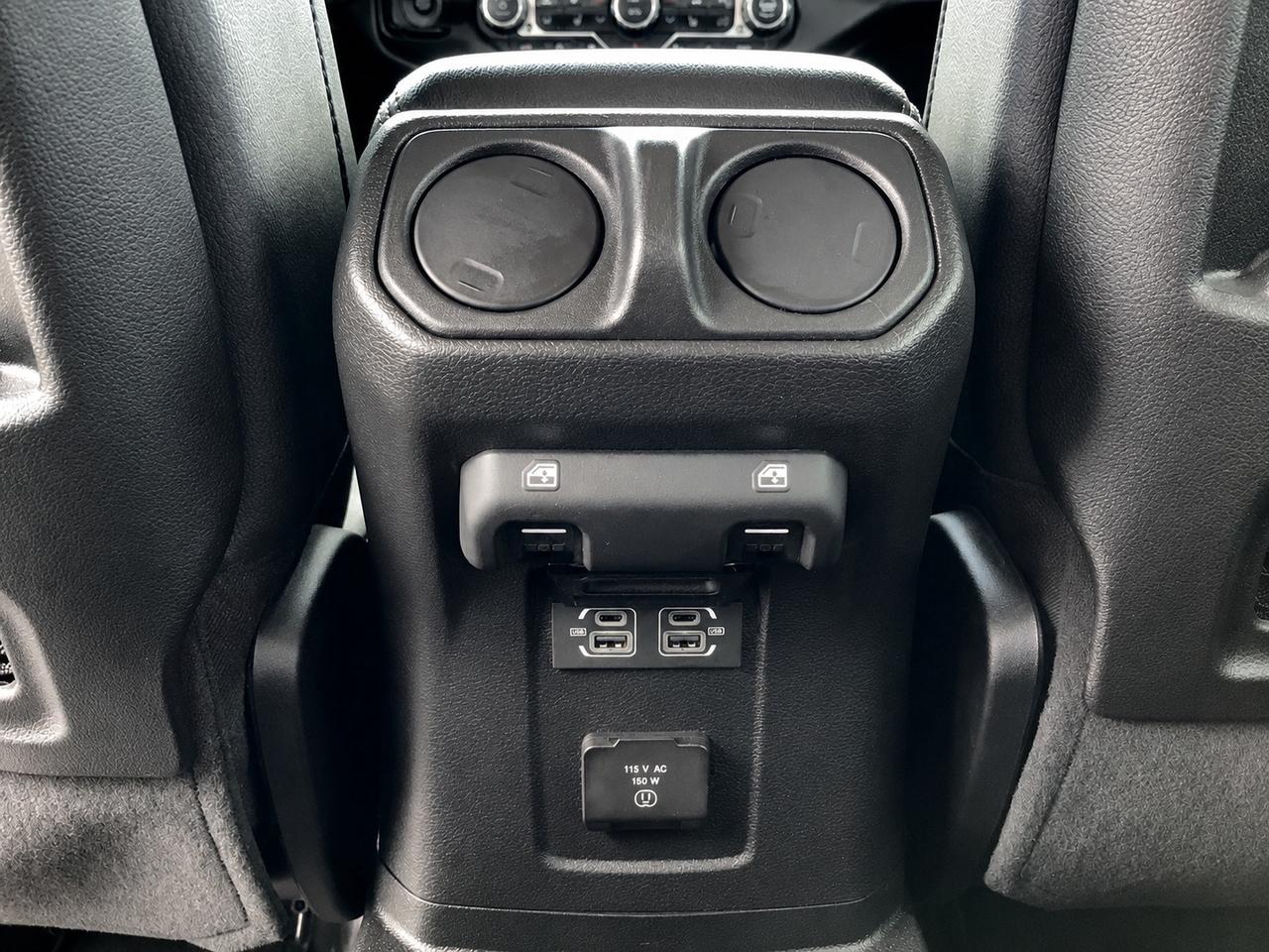 2024 Jeep Wrangler Sahara V6 |Skytop |McKinley Leather |Alpine | 4X4 Photo