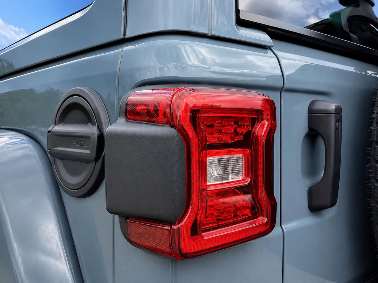 2024 Jeep Wrangler Sahara V6 |Skytop |McKinley Leather |Alpine | 4X4 Photo