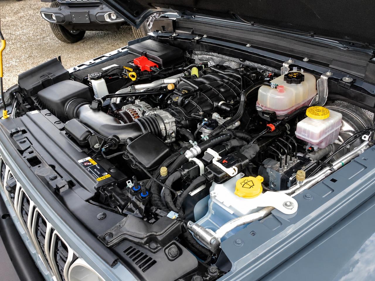 2024 Jeep Wrangler Sahara V6 |Skytop |McKinley Leather |Alpine | 4X4 Photo
