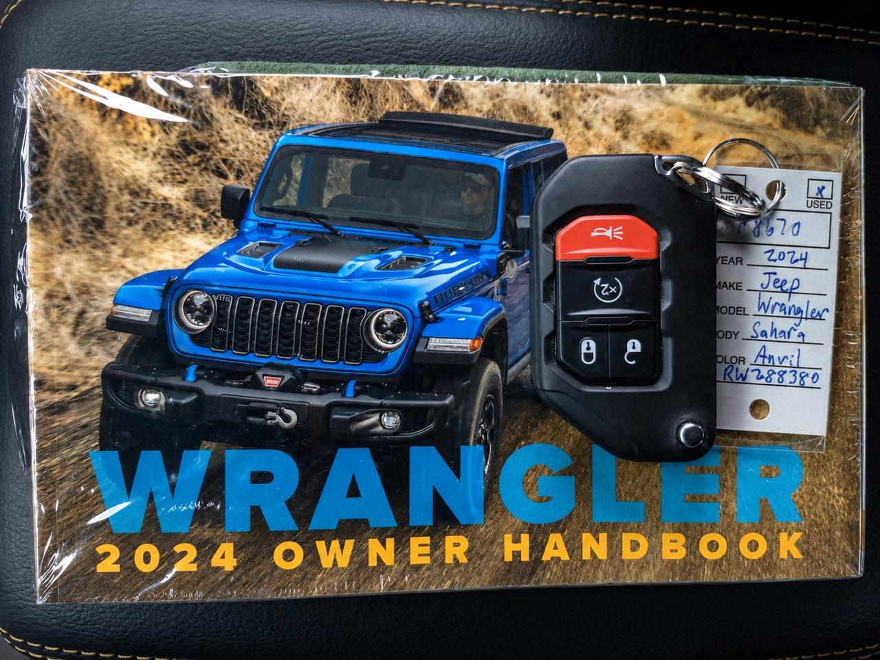 2024 Jeep Wrangler Sahara V6 |Skytop |McKinley Leather |Alpine | 4X4 Photo