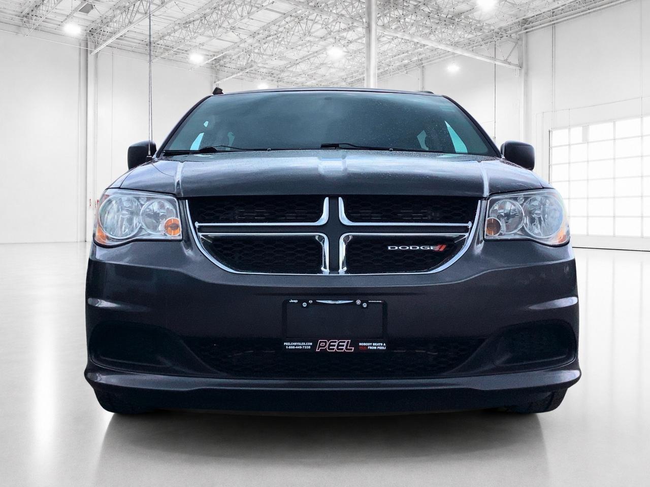2015 Dodge Grand Caravan SXT | Stow n Go | Safety Certified | FWD Photo