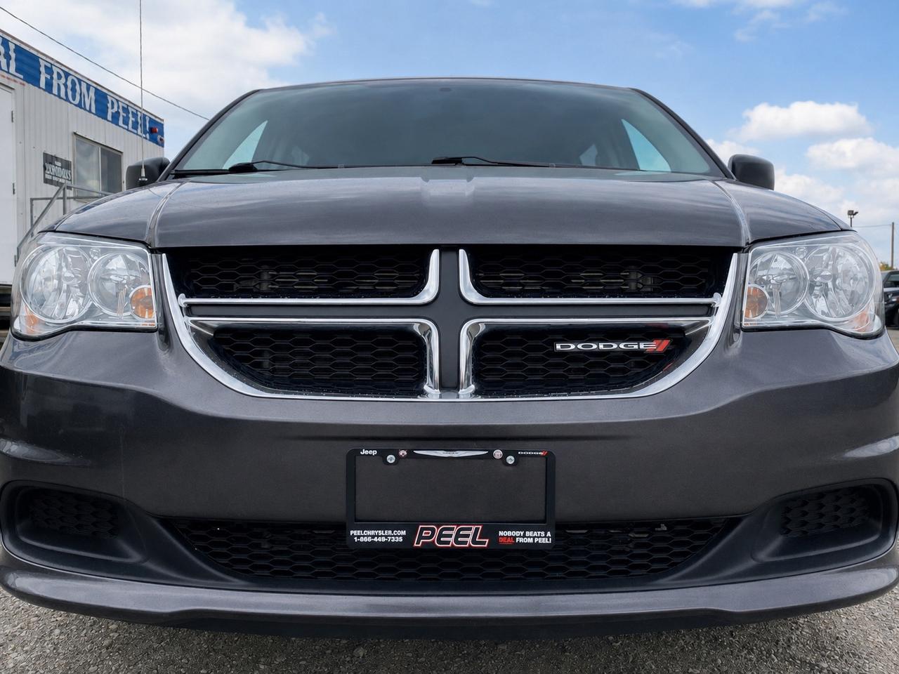 2015 Dodge Grand Caravan SXT | Stow n Go | Safety Certified | FWD Photo