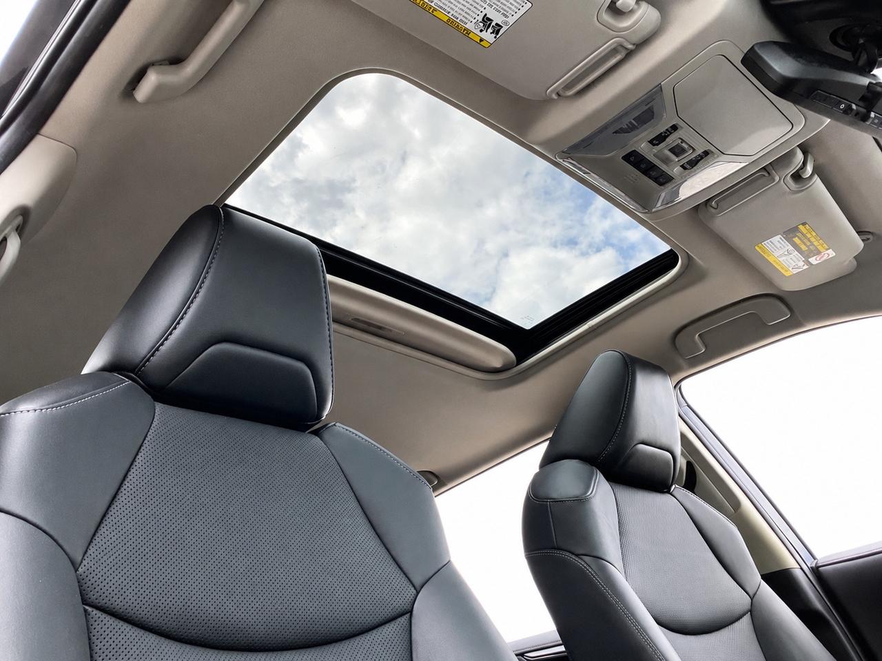 2022 Toyota RAV4 Limited | Vented Leather | JBL Audio | AWD Photo
