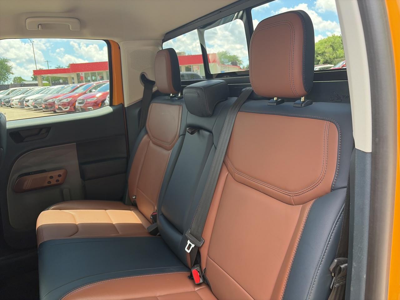 2022 Ford Maverick LARIAT, CLEAN CARFAX, BACK UP CAMERA! - Photo #11