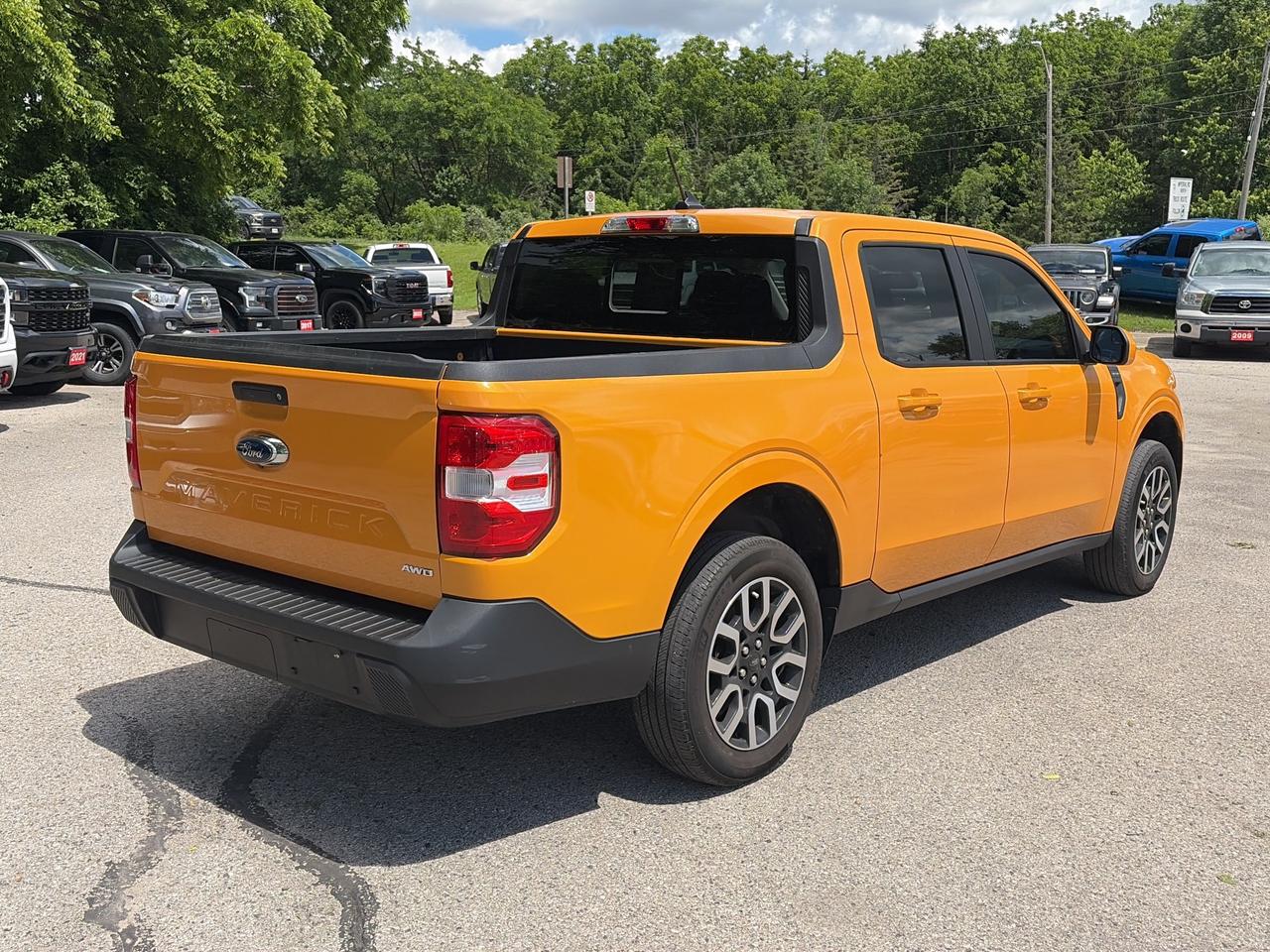 2022 Ford Maverick LARIAT, CLEAN CARFAX, BACK UP CAMERA! Photo