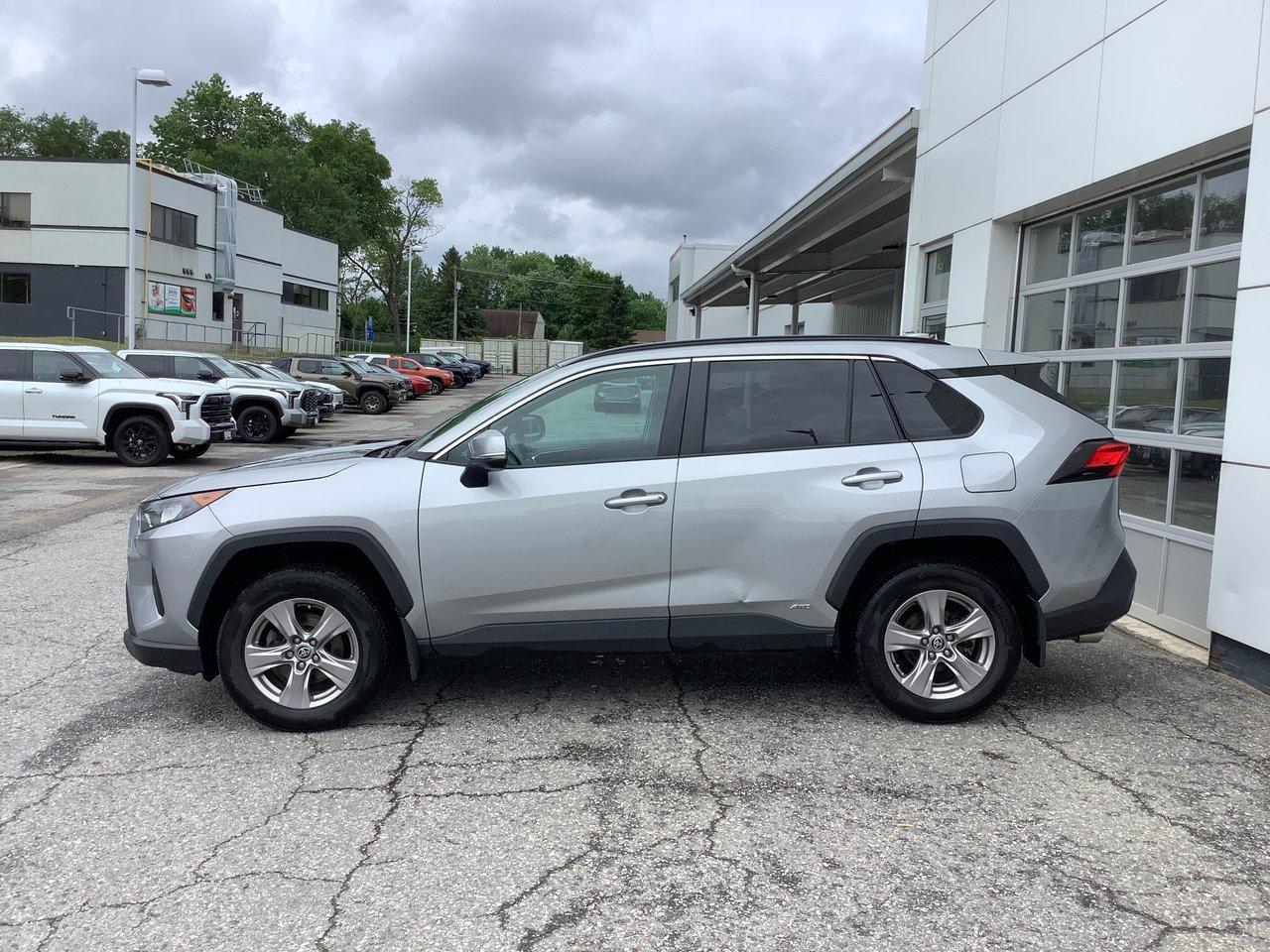 2023 Toyota RAV4  Photo4