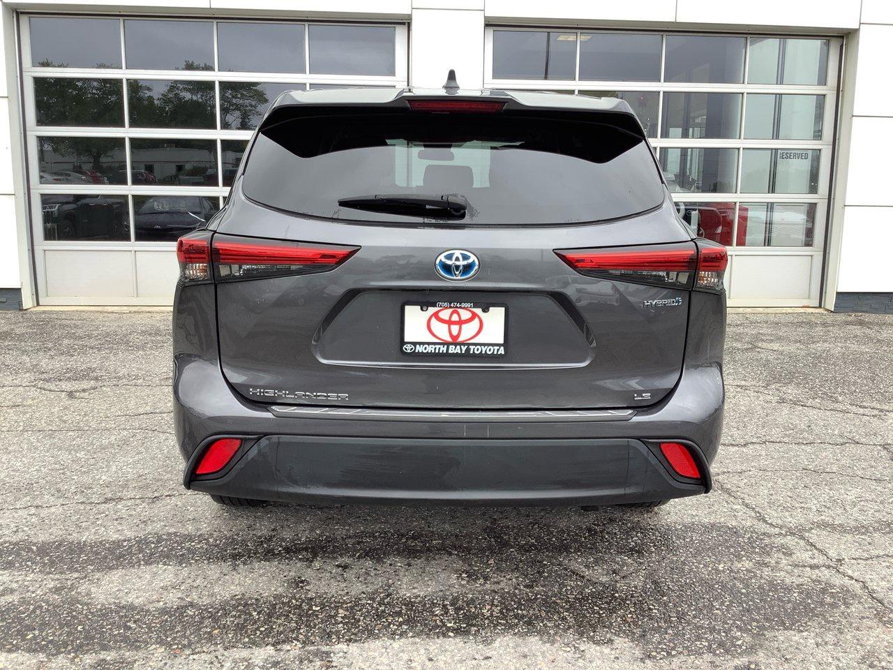 2023 Toyota Highlander HYBRID LE Photo