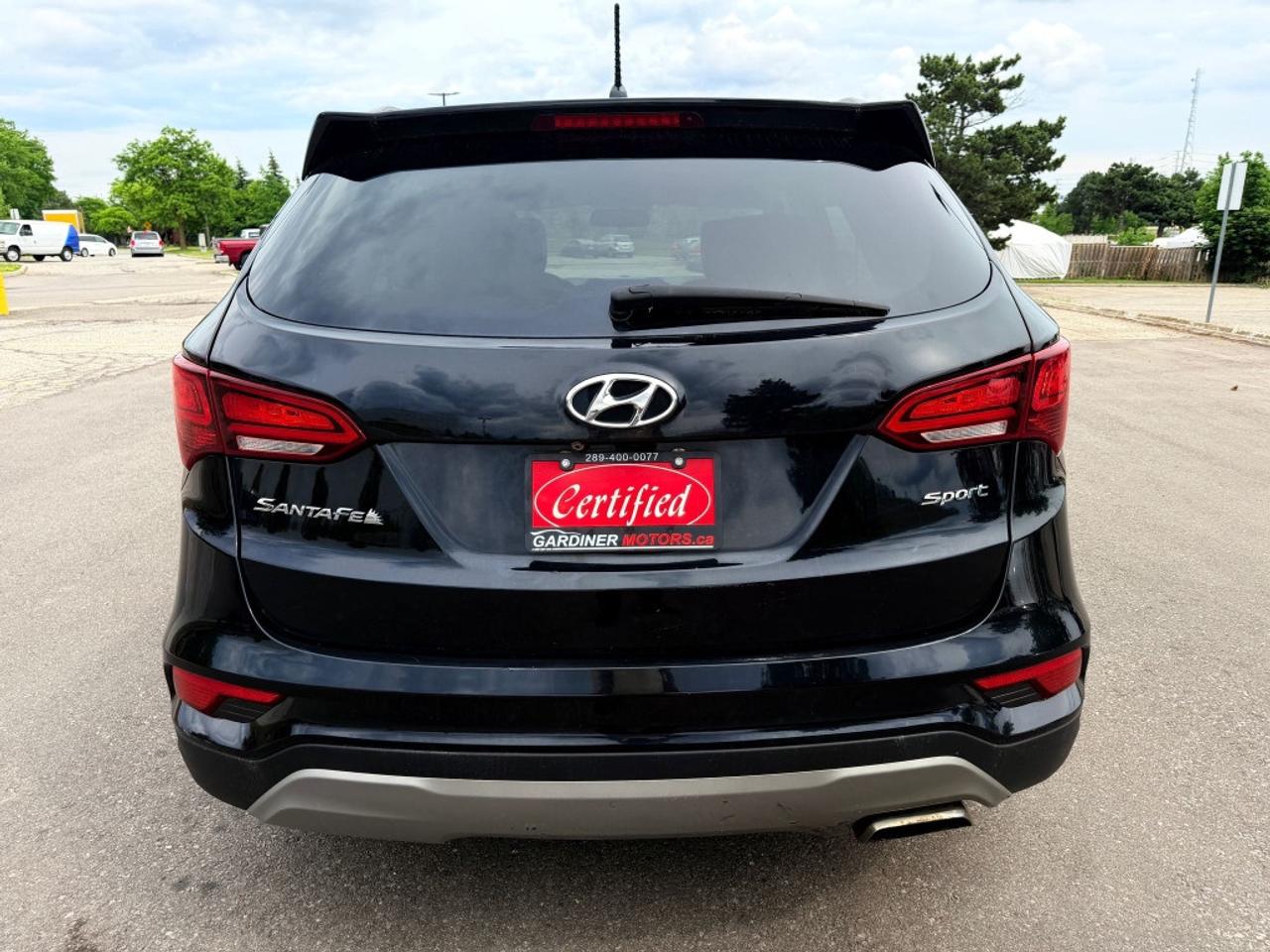 2018 Hyundai Santa Fe Sport 4dr SUV (2.4L 4cyl 6A) Photo3
