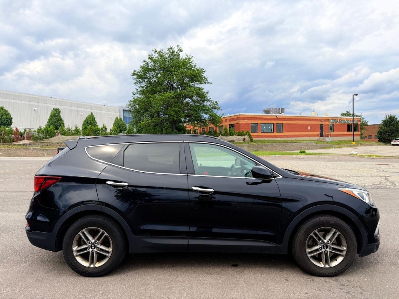2018 Hyundai Santa Fe Sport 4dr SUV (2.4L 4cyl 6A) Photo