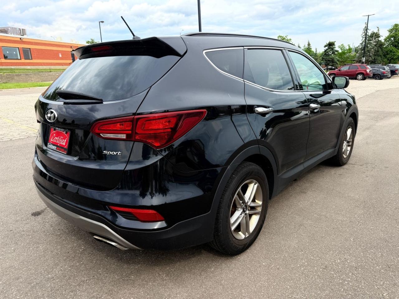 2018 Hyundai Santa Fe Sport 4dr SUV (2.4L 4cyl 6A) Photo