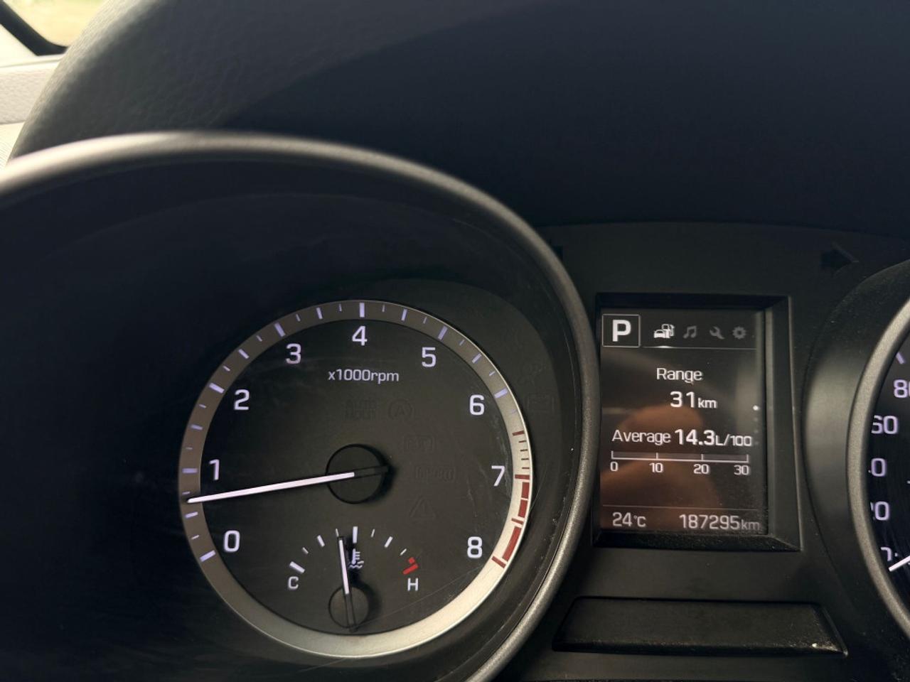 2018 Hyundai Santa Fe Sport 4dr SUV (2.4L 4cyl 6A) Photo