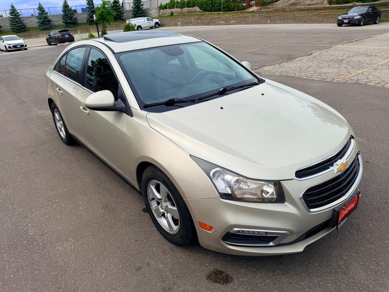 2015 Chevrolet Cruze 2LT 4dr Sedan (1.4L 4cyl Turbo 6A) Photo2