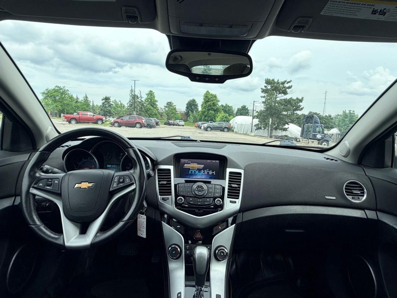 2015 Chevrolet Cruze 2LT 4dr Sedan (1.4L 4cyl Turbo 6A) Photo