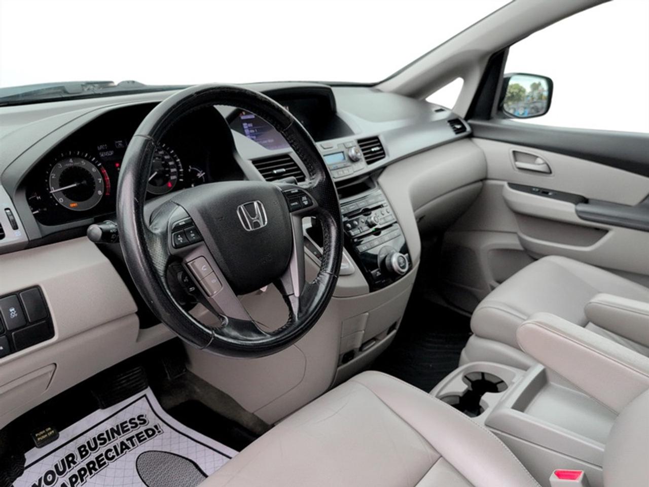 2013 Honda Odyssey EX-L  **LOW KMS - 37 SERV. RECS.** Photo