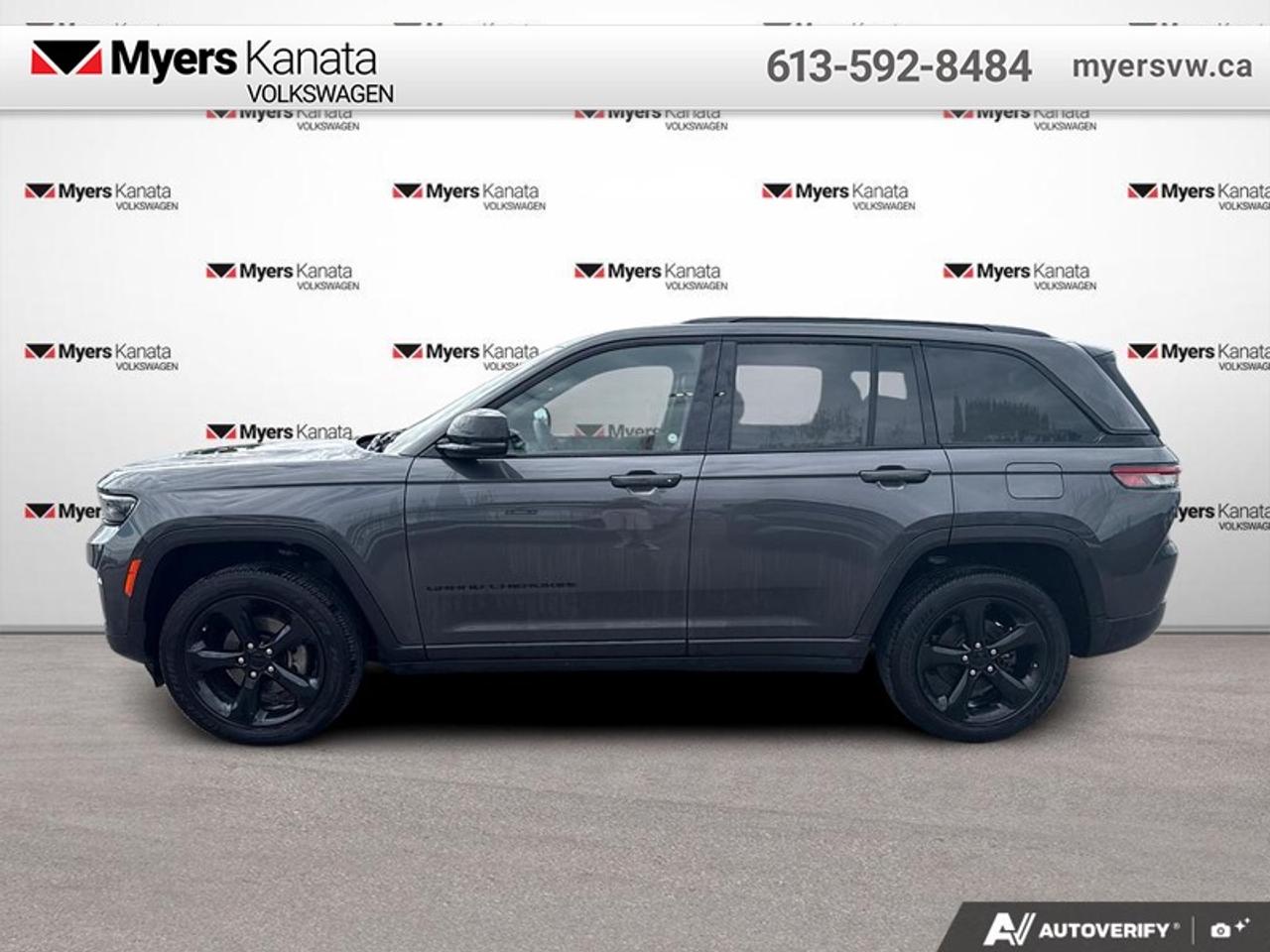 2023 Jeep Grand Cherokee Altitude  - Leather Seats Photo