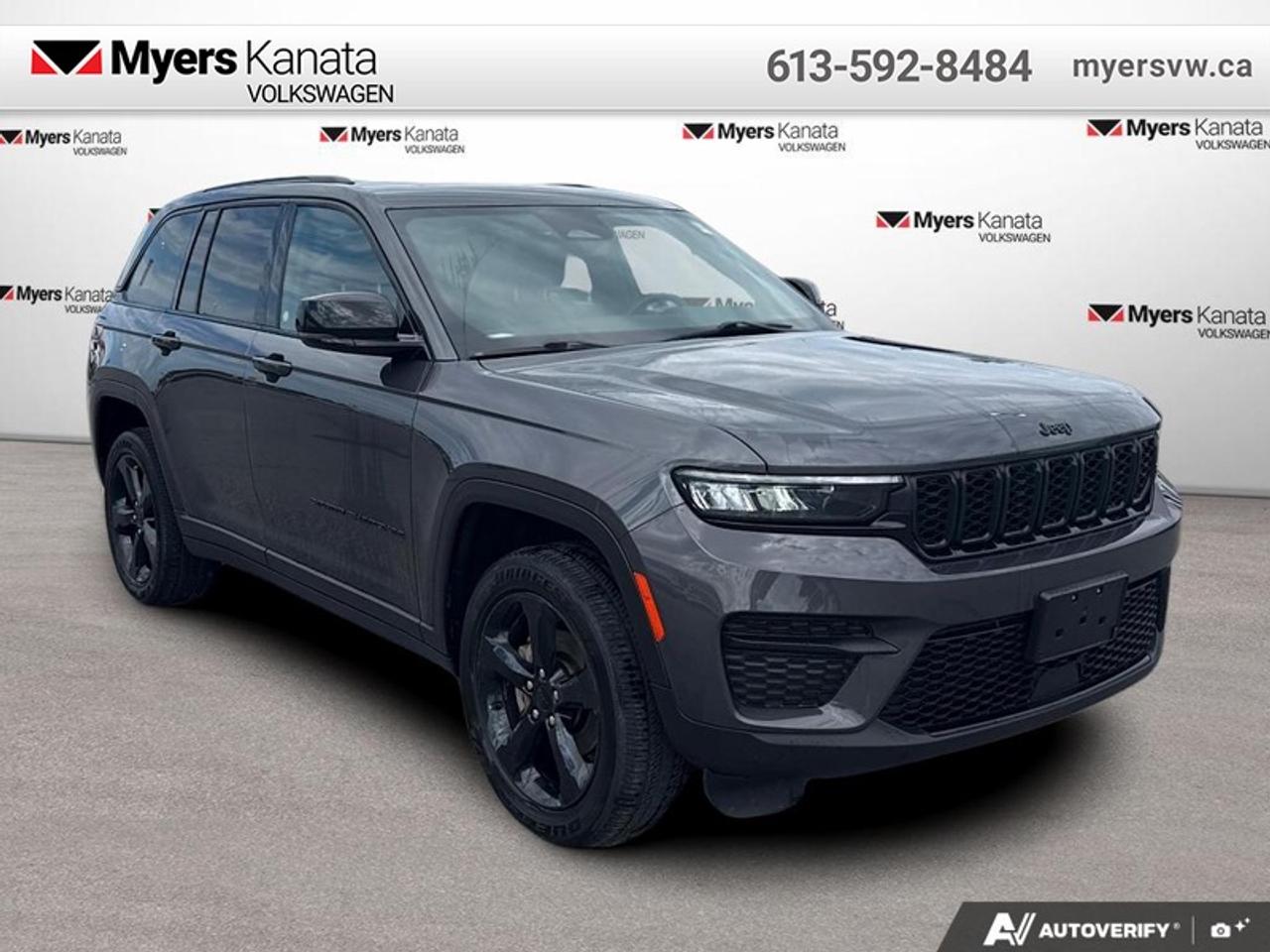 2023 Jeep Grand Cherokee Altitude  - Leather Seats Photo