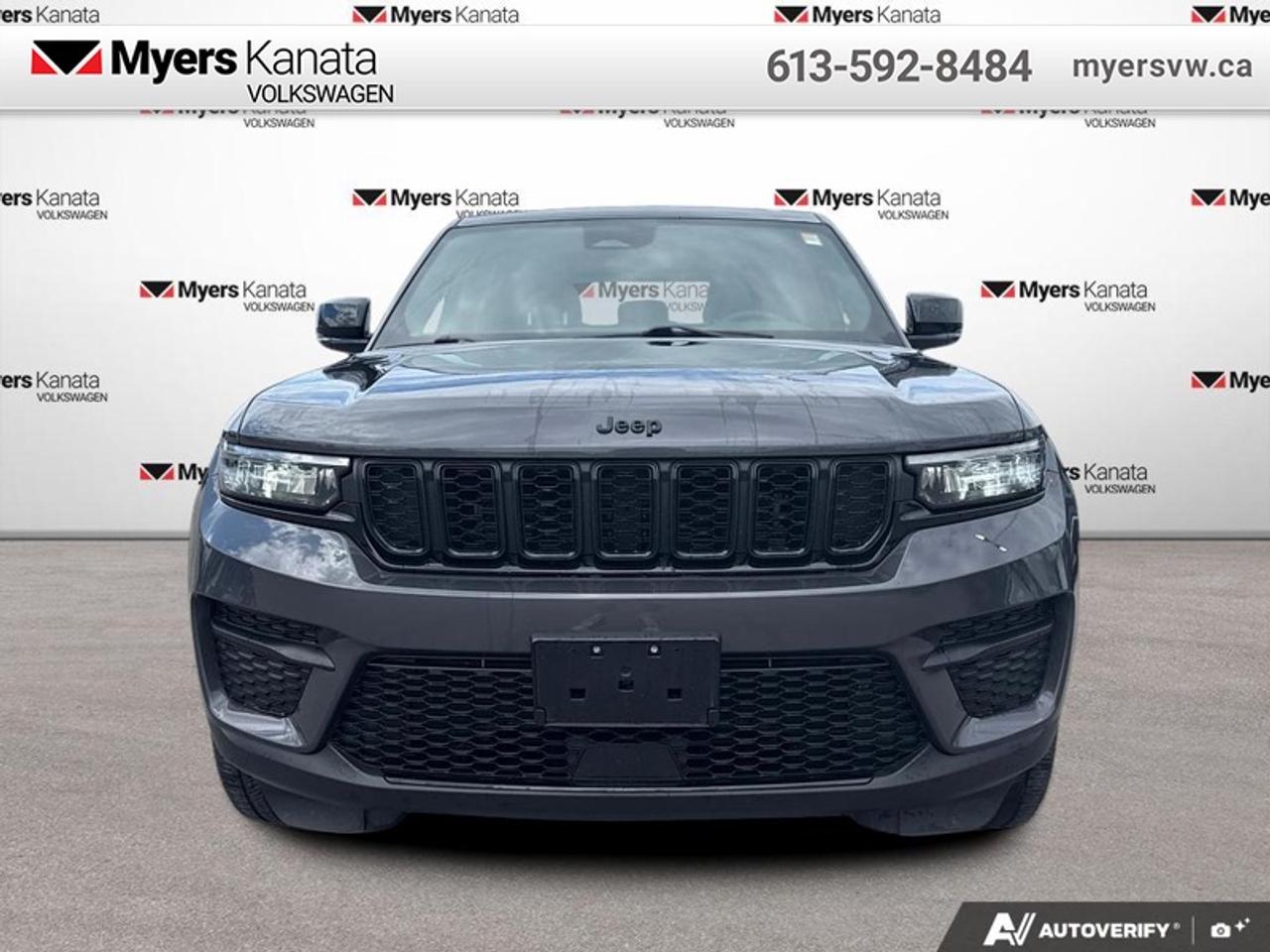 2023 Jeep Grand Cherokee Altitude  - Leather Seats Photo
