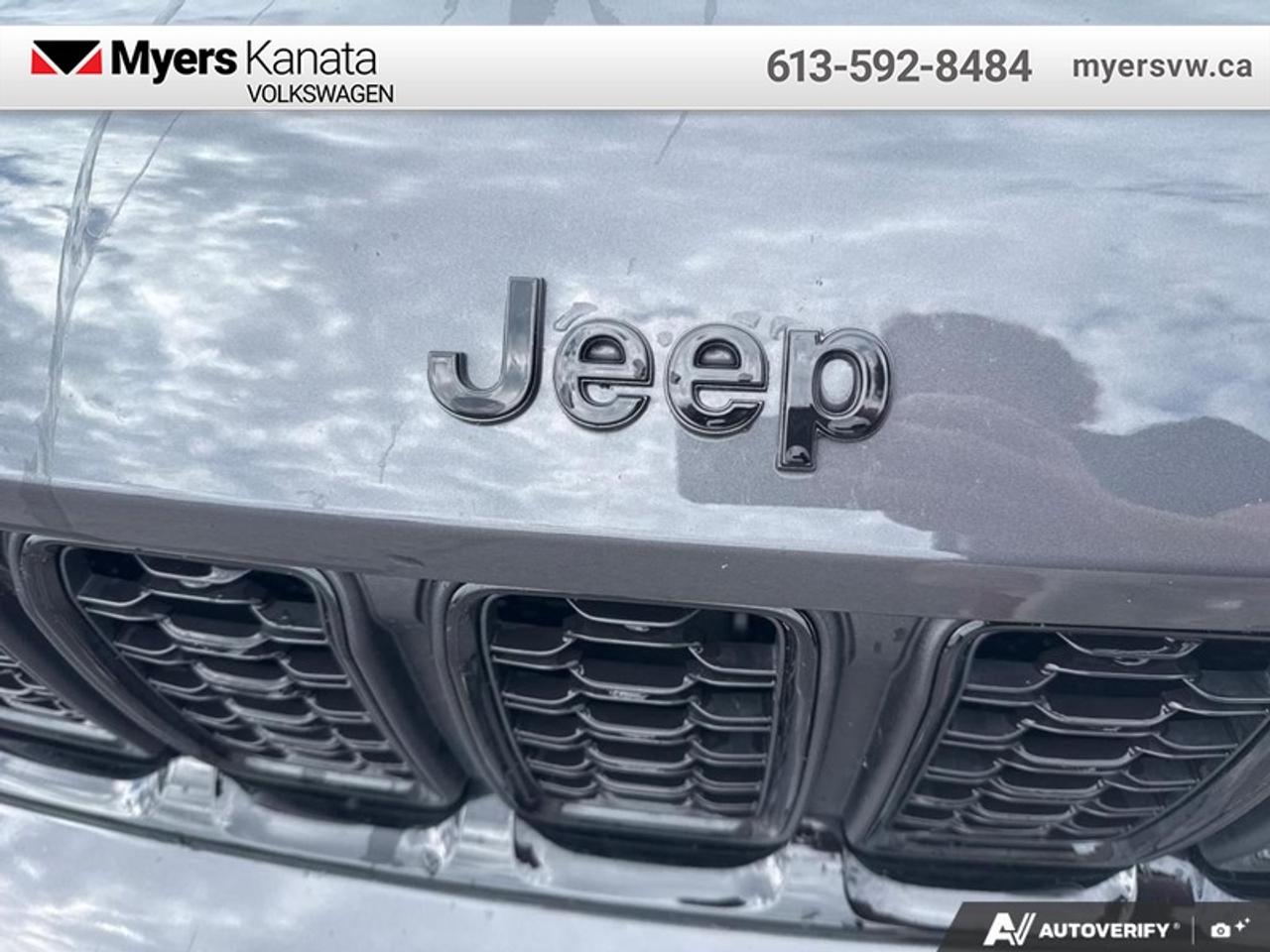 2023 Jeep Grand Cherokee Altitude  - Leather Seats Photo