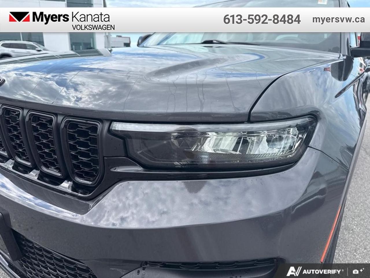 2023 Jeep Grand Cherokee Altitude  - Leather Seats Photo