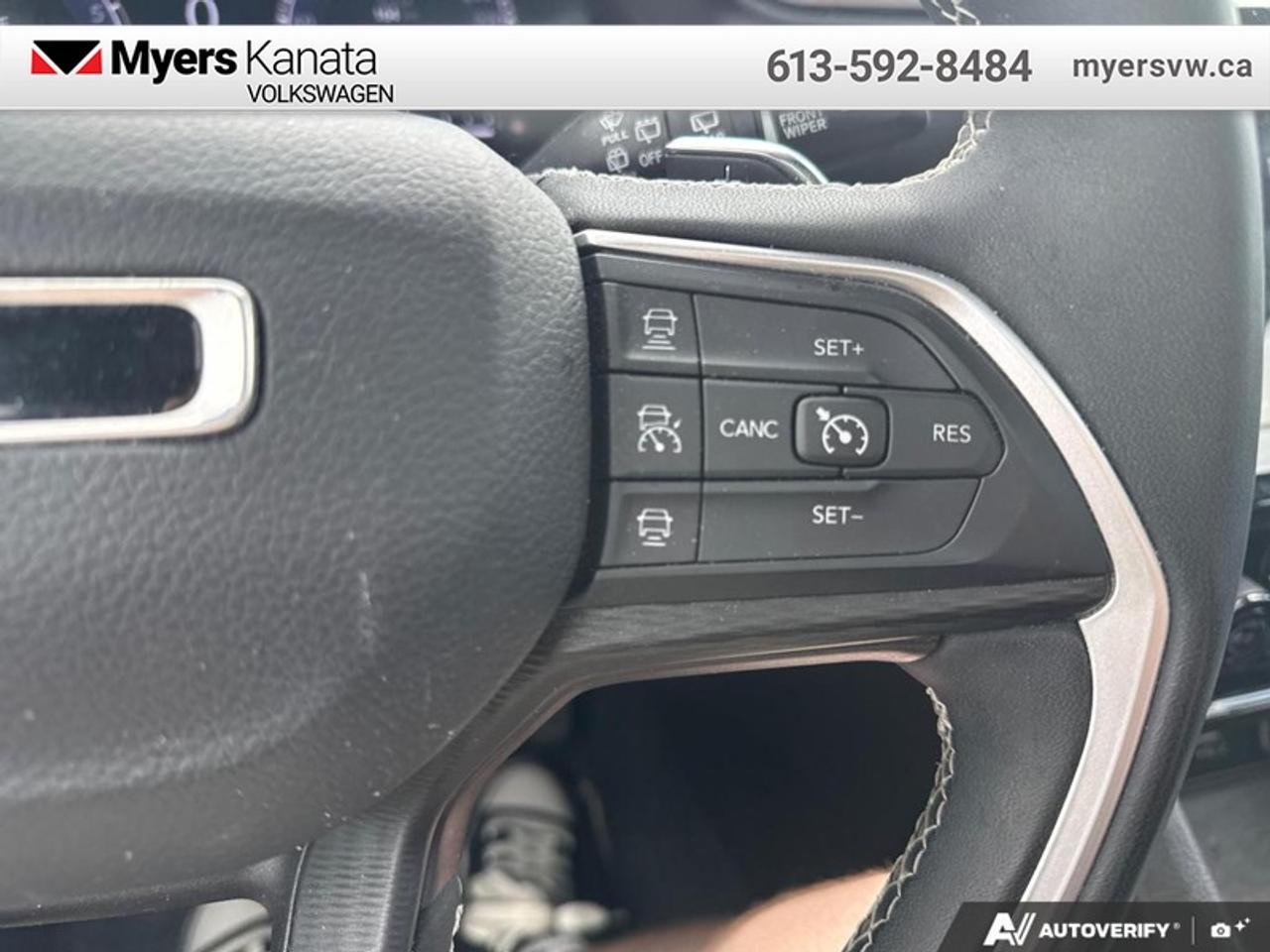 2023 Jeep Grand Cherokee Altitude  - Leather Seats Photo