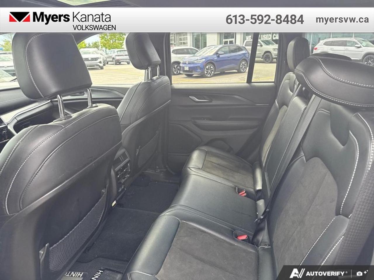 2023 Jeep Grand Cherokee Altitude  - Leather Seats Photo