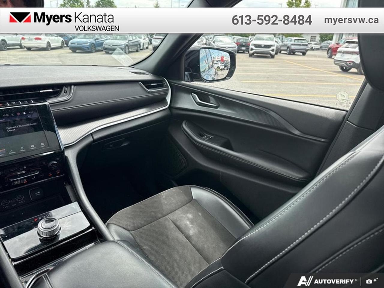 2023 Jeep Grand Cherokee Altitude  - Leather Seats Photo