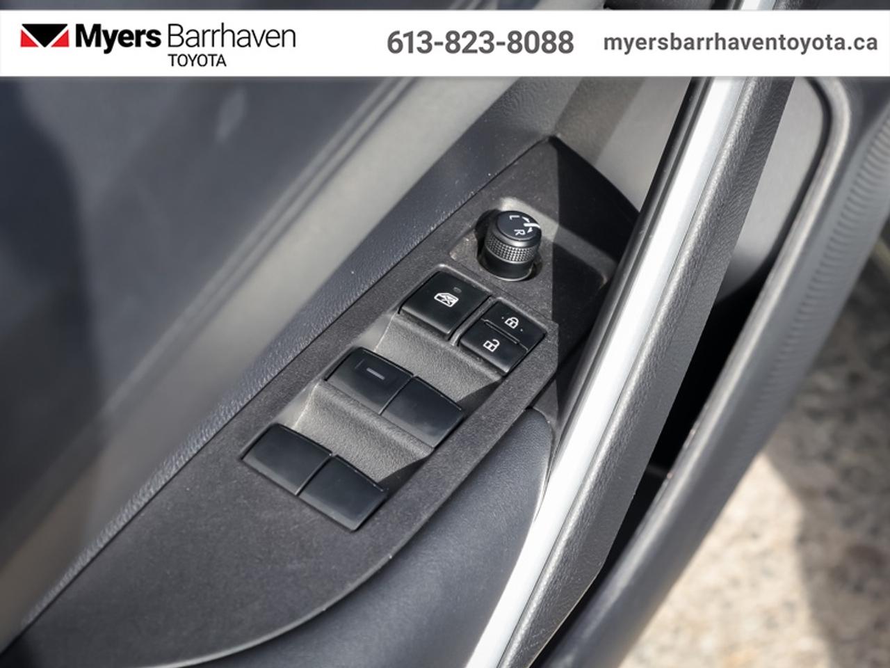 2024 Toyota Corolla Cross Hybrid SE AWD  - Hybrid Photo