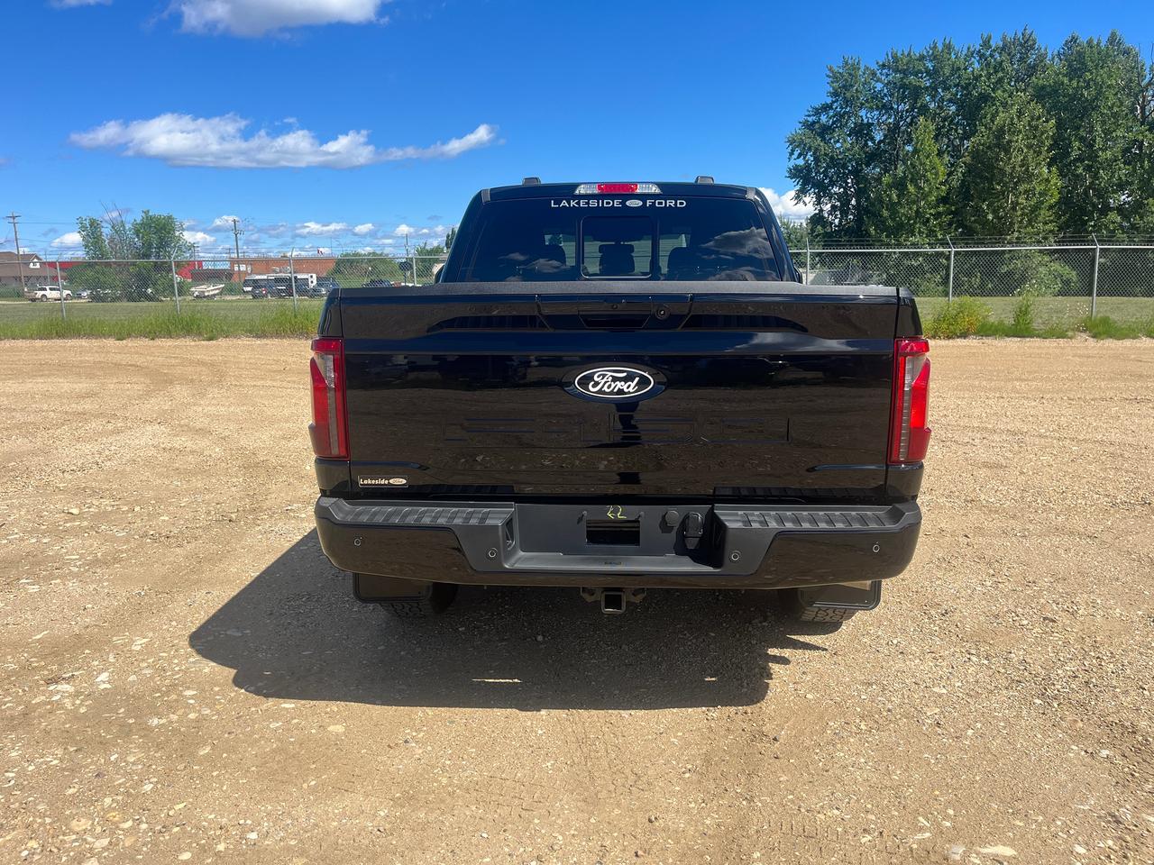 2026 Ford F-150 XLT Photo3