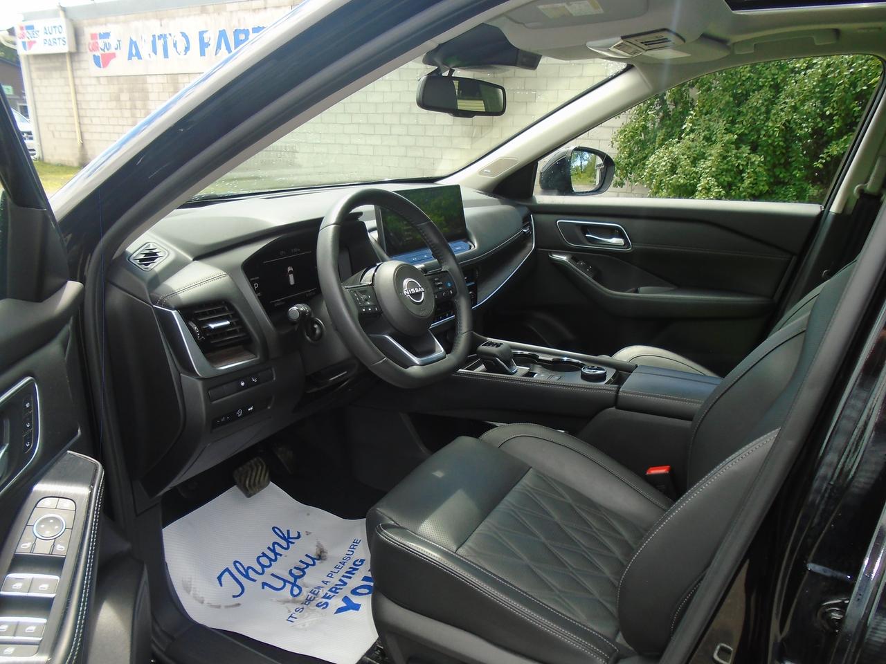 2024 Nissan Rogue Platinum Photo