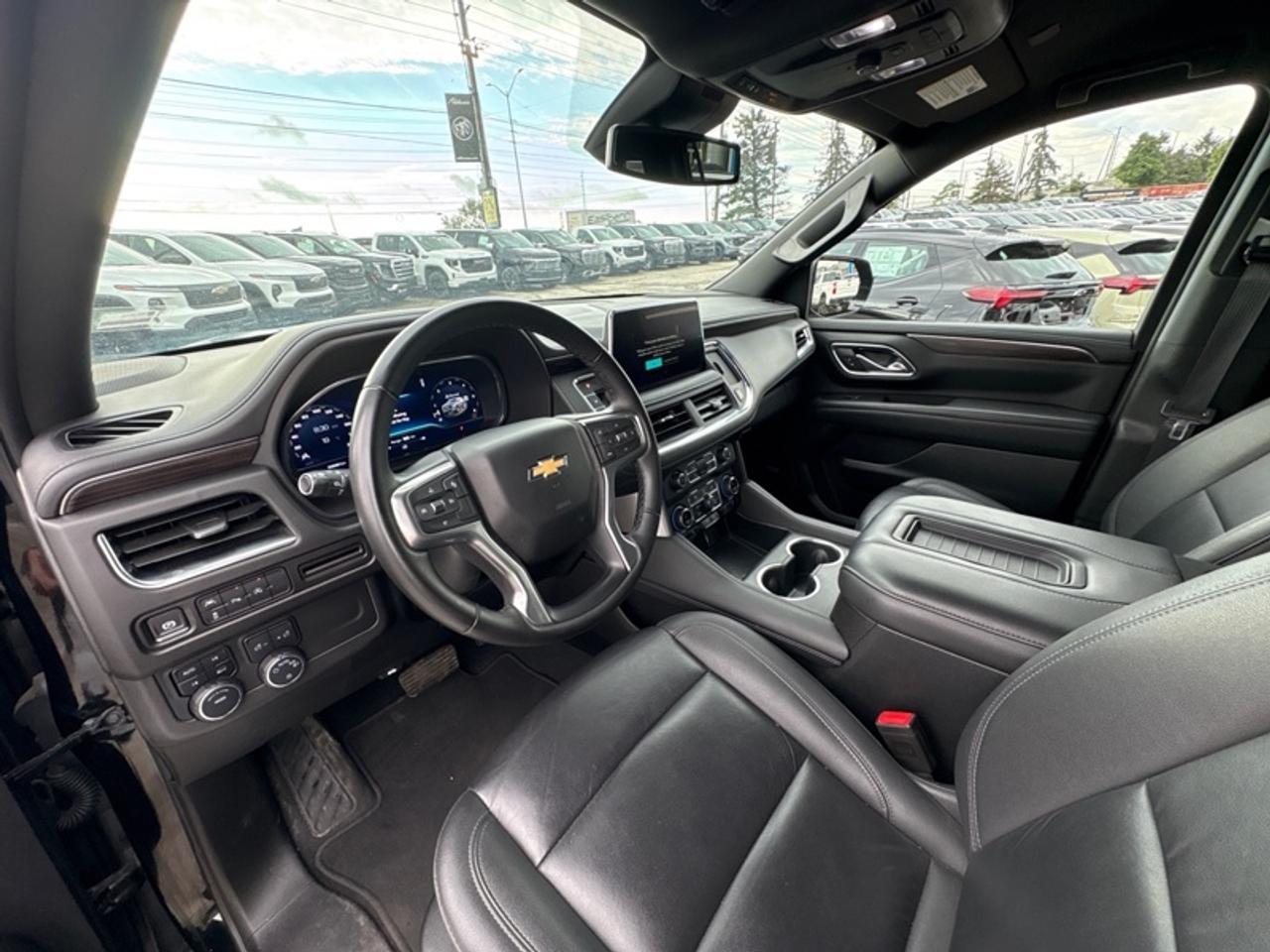 2024 Chevrolet Suburban LT  LEATHER|8 PASS| Photo