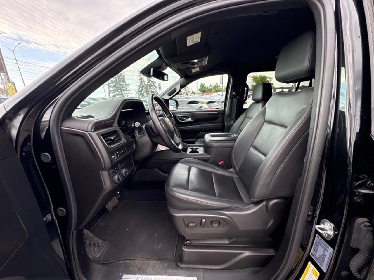 2024 Chevrolet Suburban LT  LEATHER|8 PASS| Photo