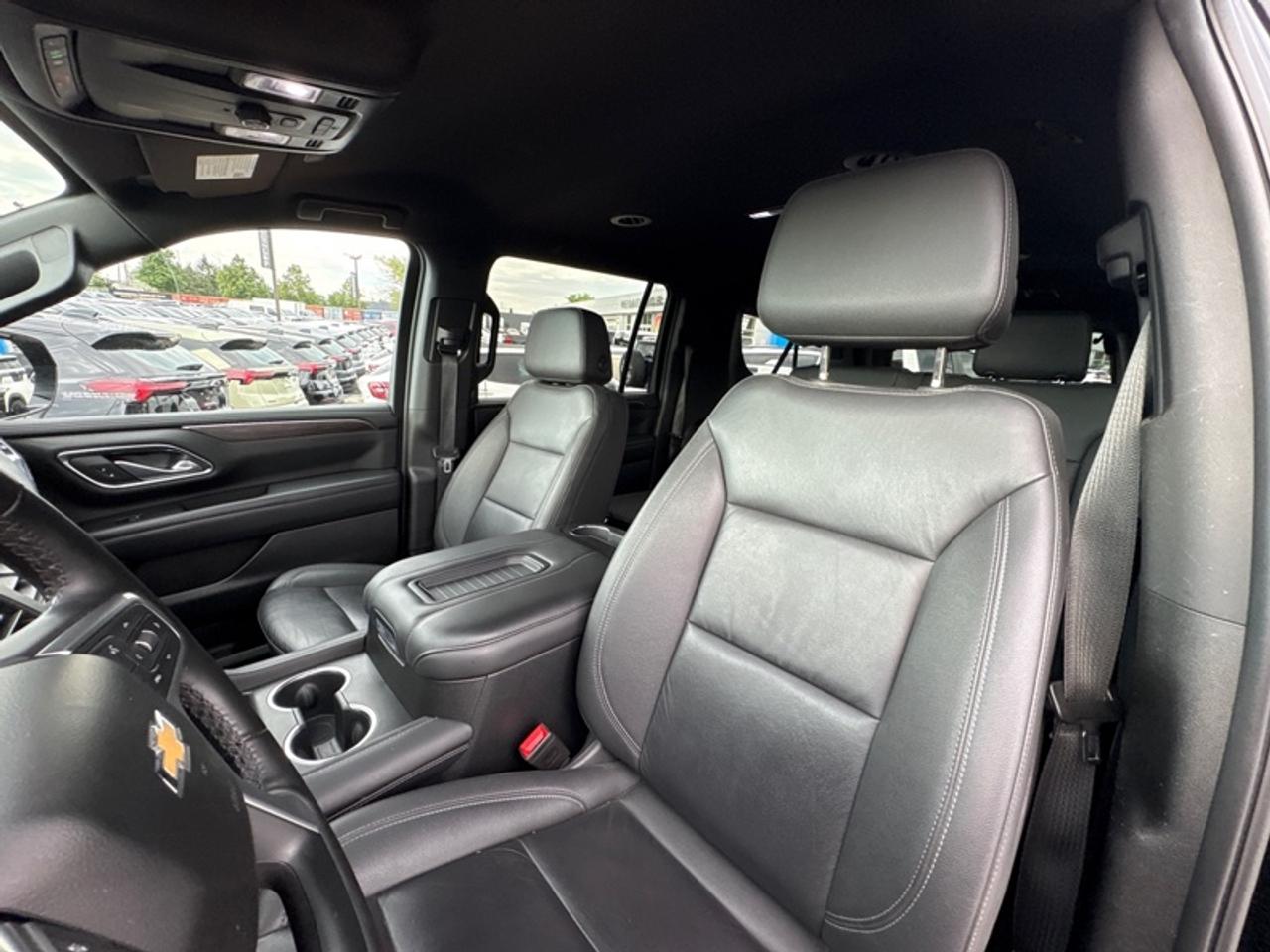 2024 Chevrolet Suburban LT  LEATHER|8 PASS| Photo