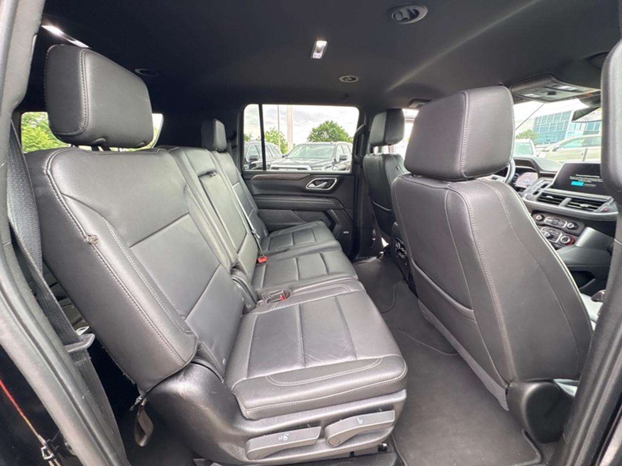 2024 Chevrolet Suburban LT  LEATHER|8 PASS| Photo