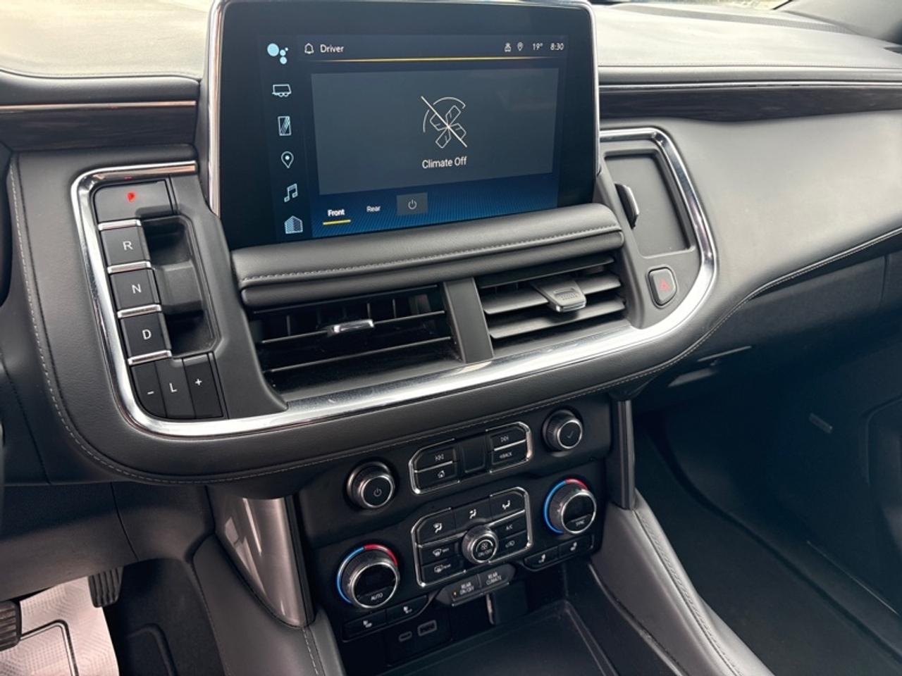 2024 Chevrolet Suburban LT  LEATHER|8 PASS| Photo