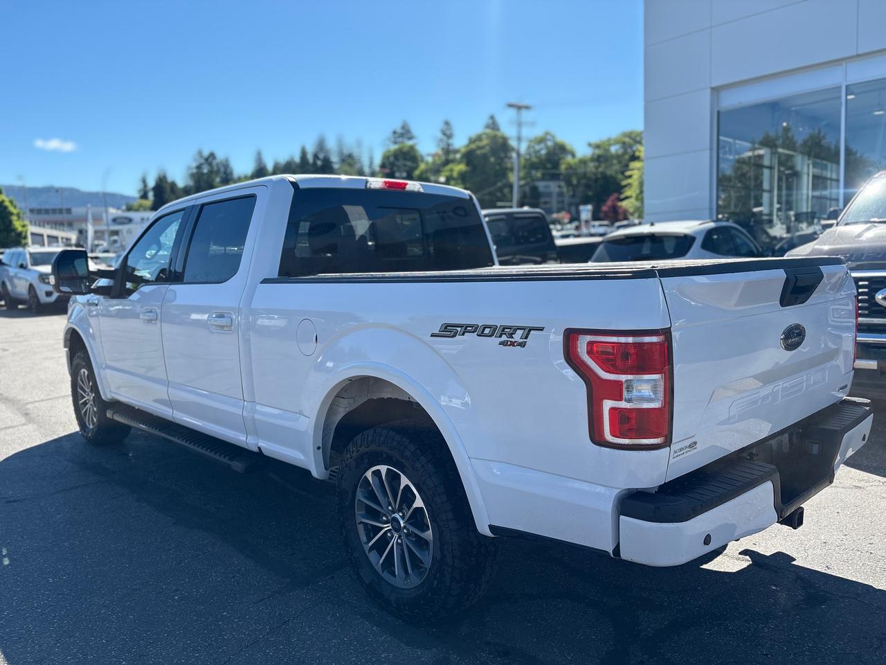 2019 Ford F-150 XLT Photo2