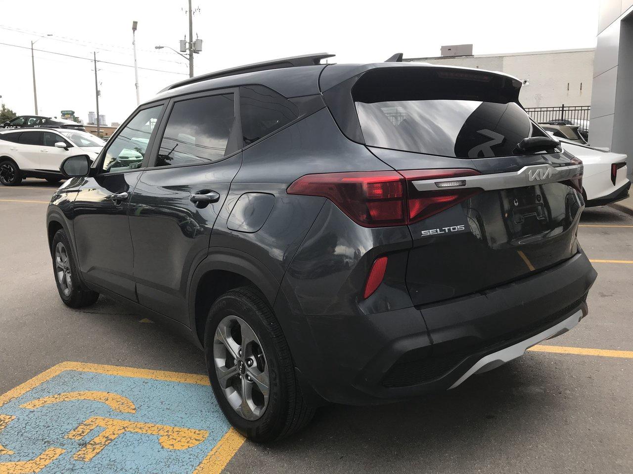 2022 Kia Seltos LX FWD Photo2