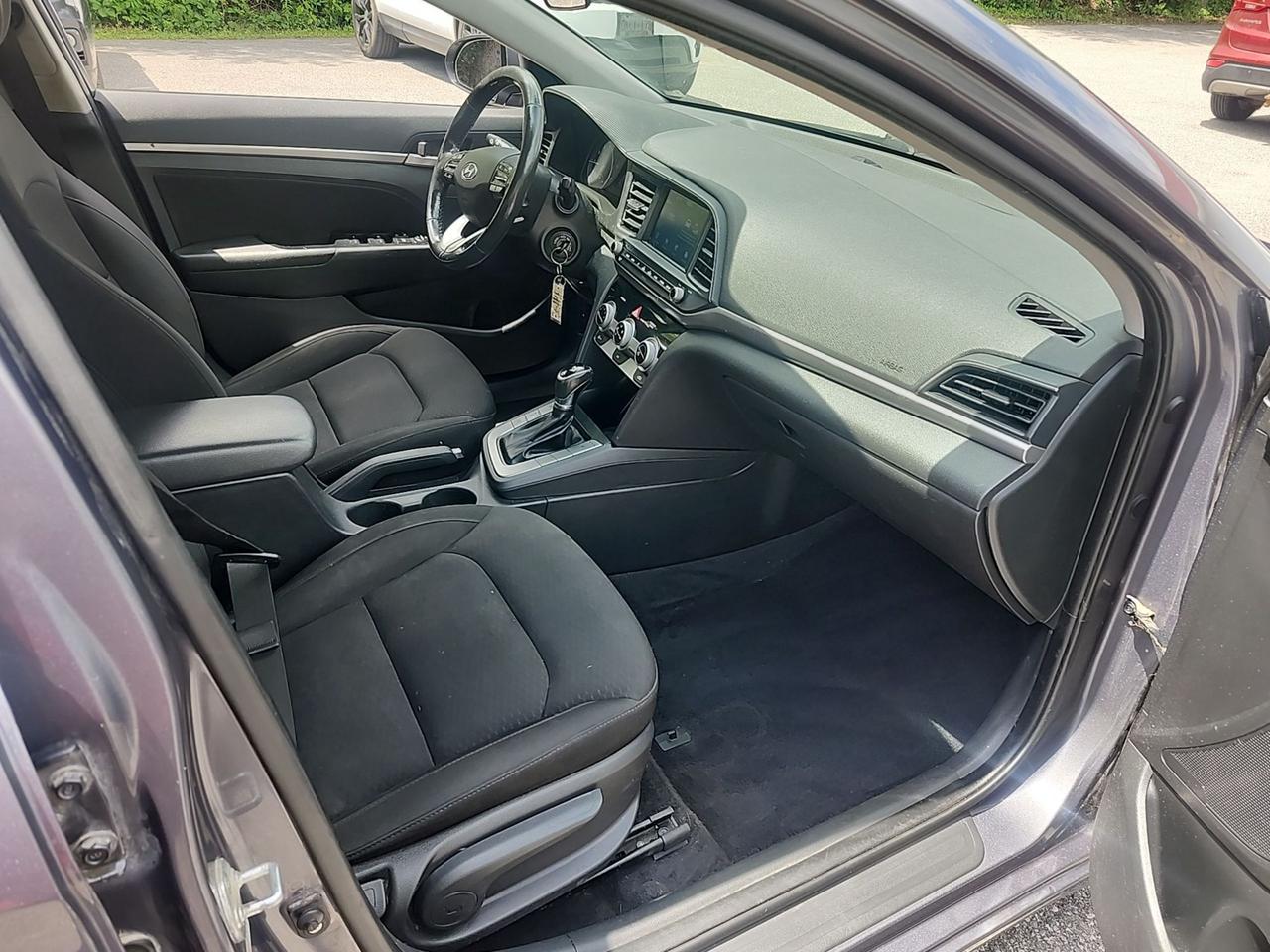 2019 Hyundai Elantra Drive assist-heated steering-heated seats Photo