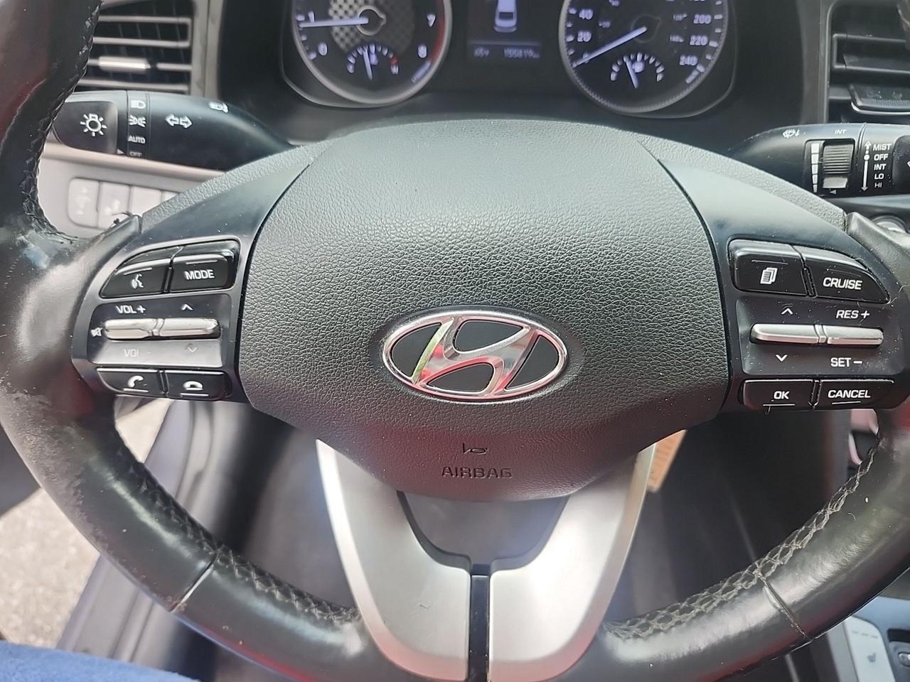 2019 Hyundai Elantra Drive assist-heated steering-heated seats Photo