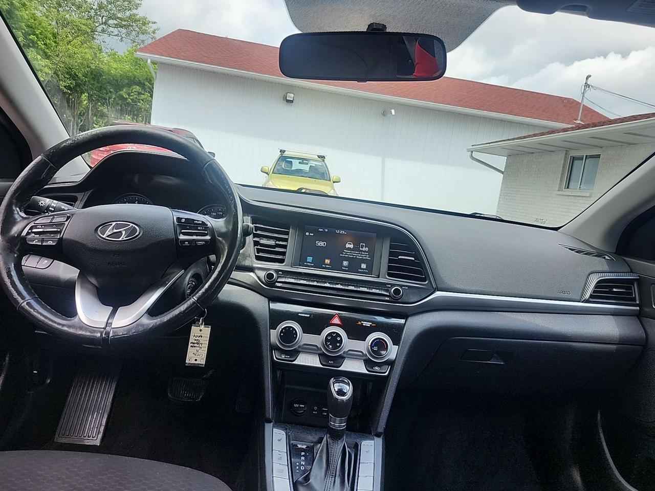 2019 Hyundai Elantra Drive assist-heated steering-heated seats Photo