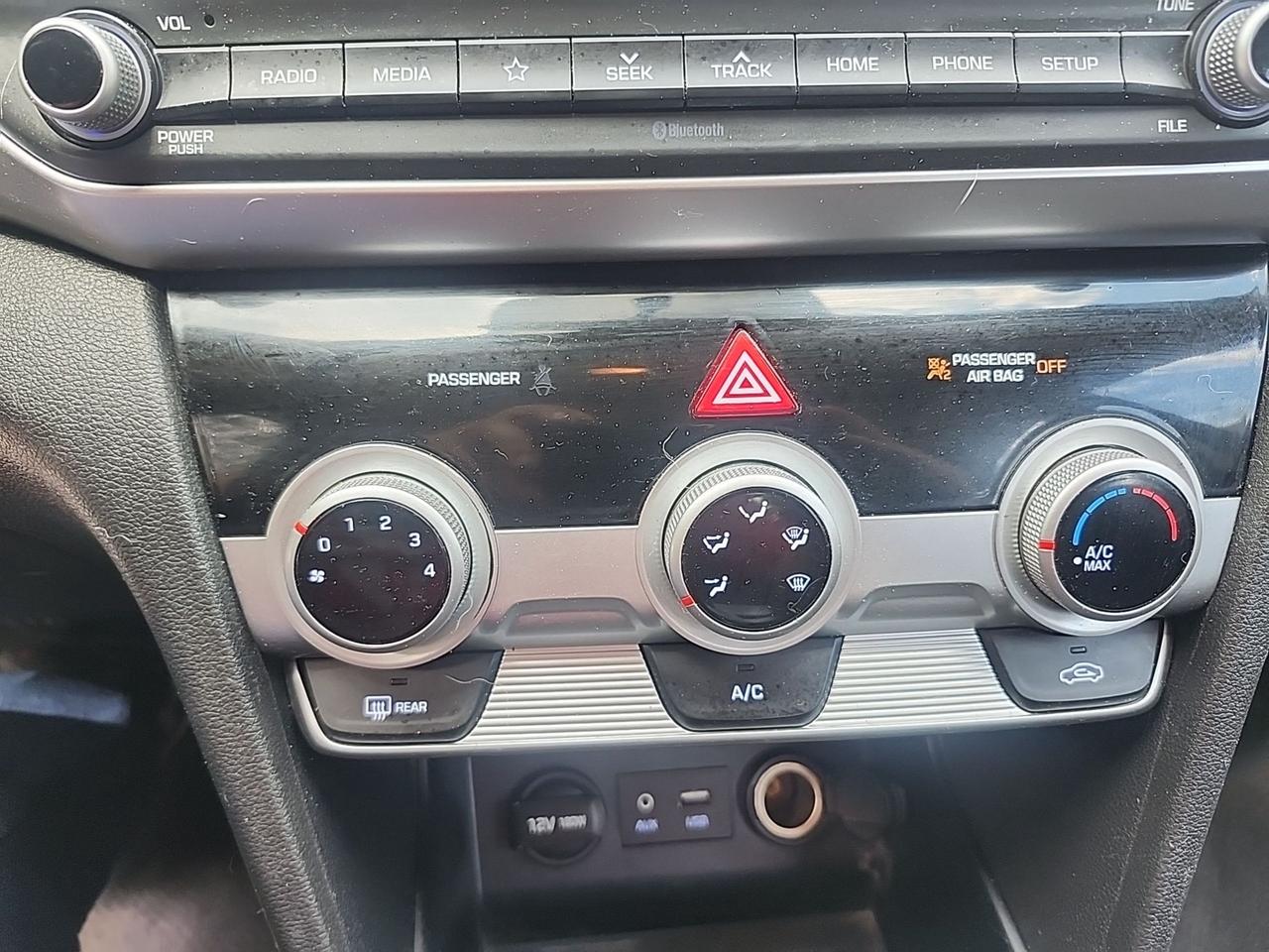 2019 Hyundai Elantra Drive assist-heated steering-heated seats Photo