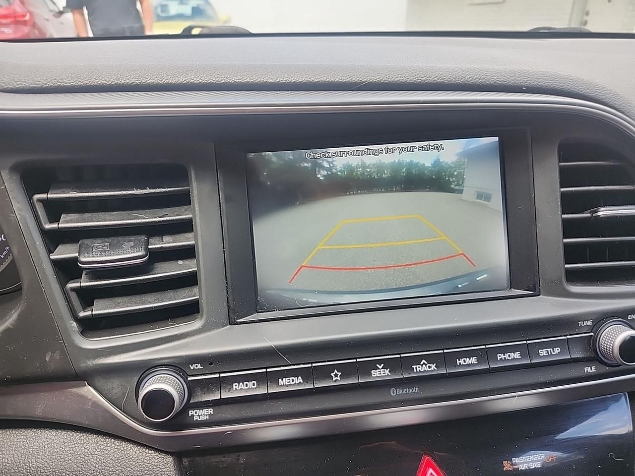 2019 Hyundai Elantra Drive assist-heated steering-heated seats Photo