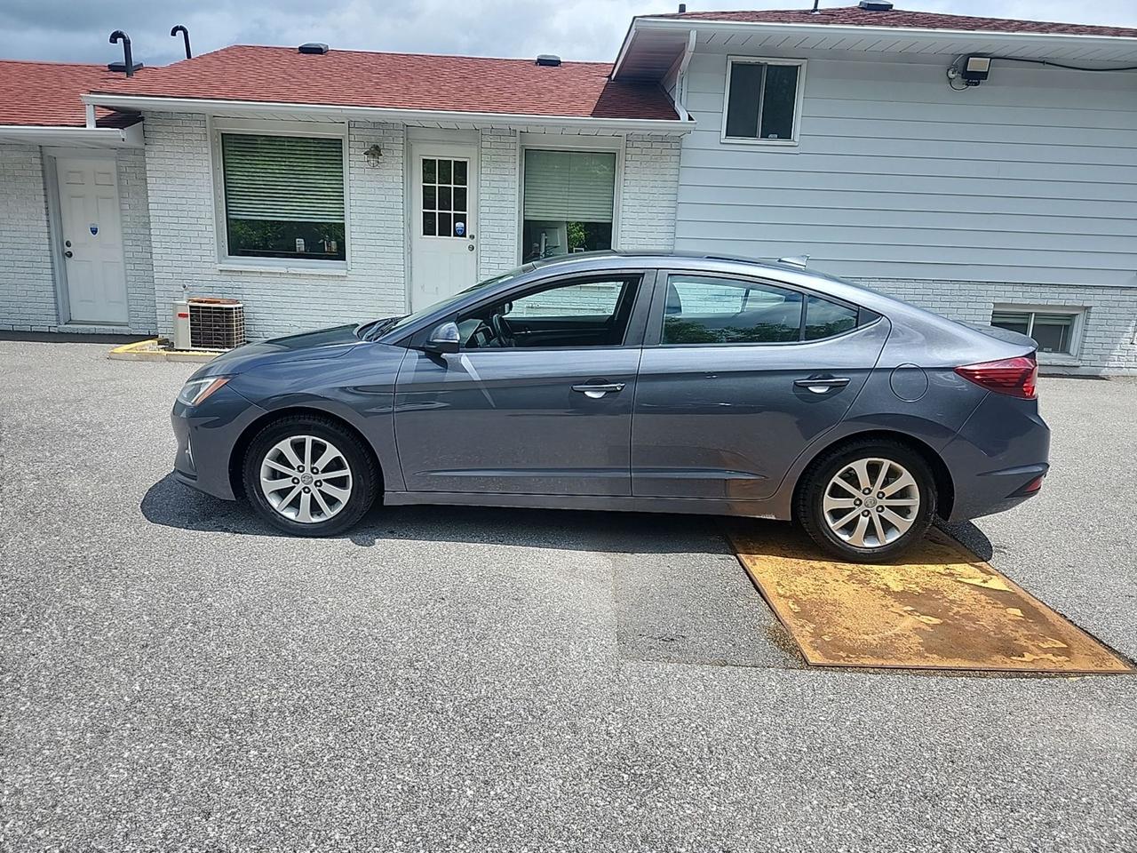 2019 Hyundai Elantra Drive assist-heated steering-heated seats Photo1