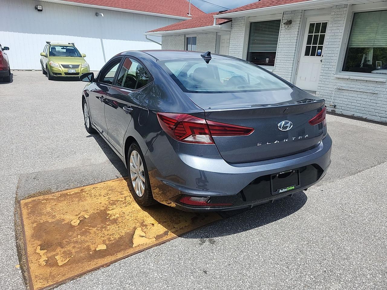 2019 Hyundai Elantra Drive assist-heated steering-heated seats Photo2