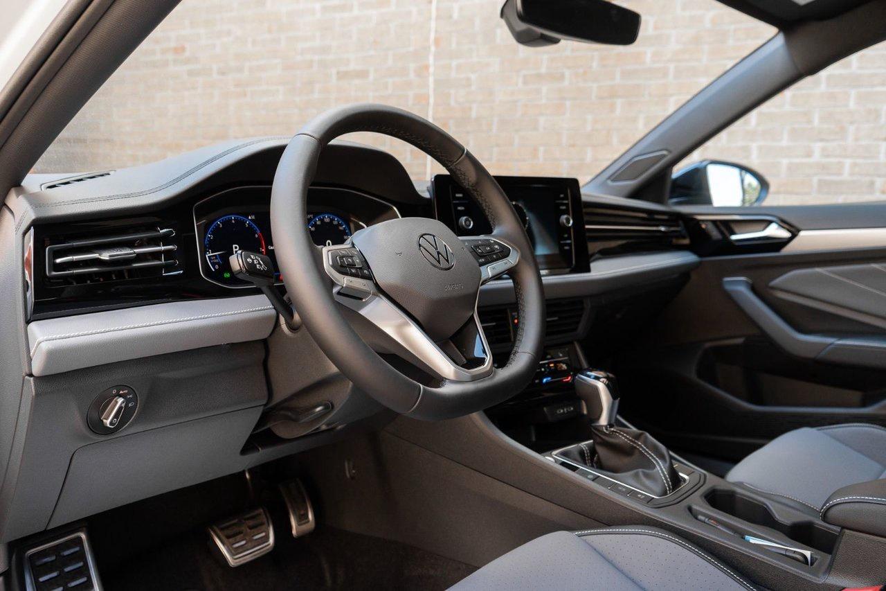 2025 Volkswagen Jetta Comfortline Sport Photo