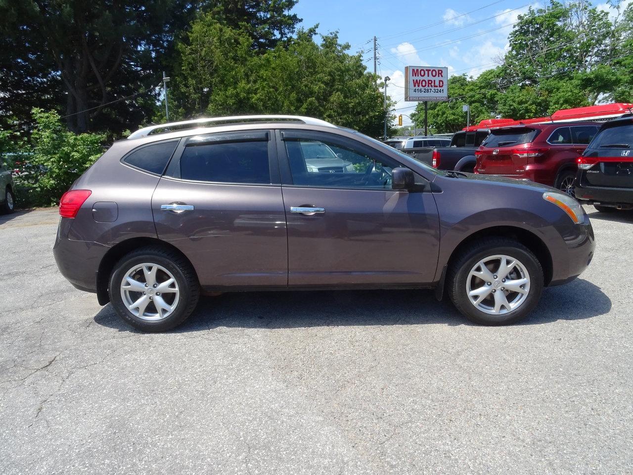 2010 Nissan Rogue SL Photo4