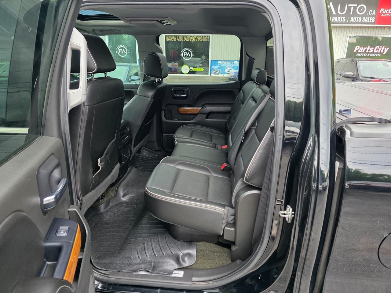 2018 Chevrolet Silverado 1500 High Country Short Box Photo