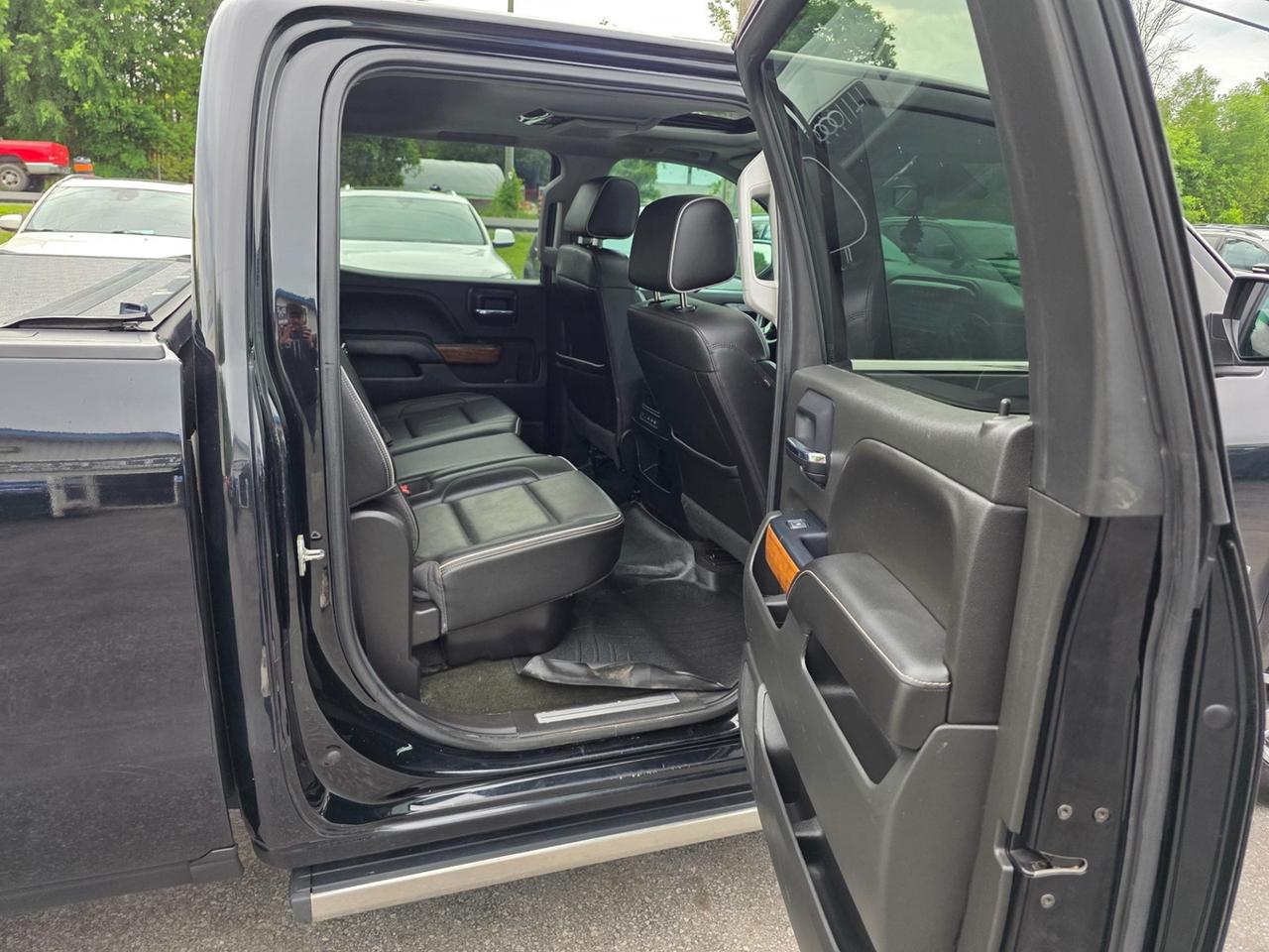 2018 Chevrolet Silverado 1500 High Country Short Box Photo