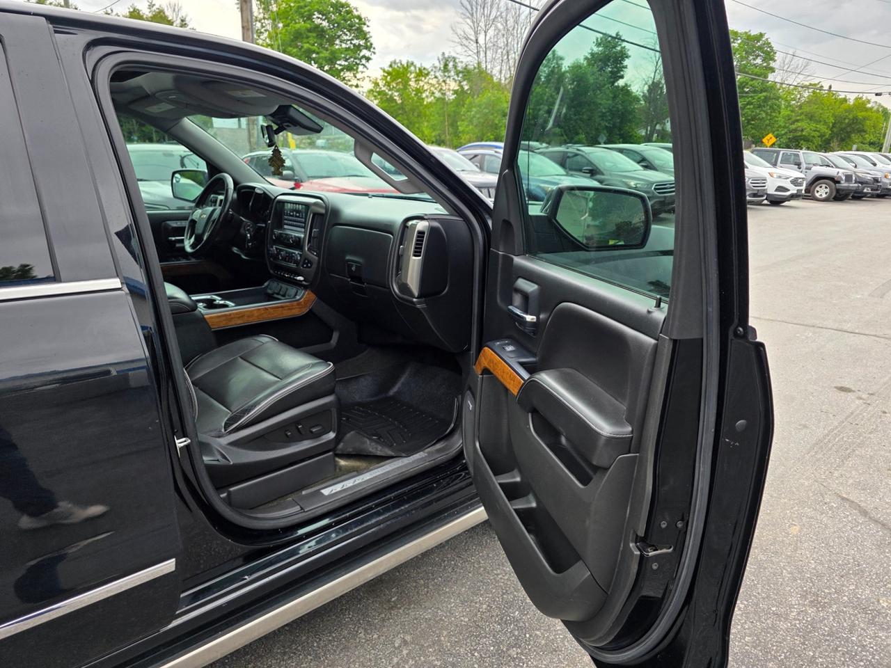 2018 Chevrolet Silverado 1500 High Country Short Box Photo